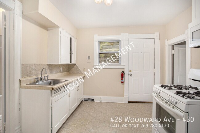 Building Photo - 428 Woodward Ave