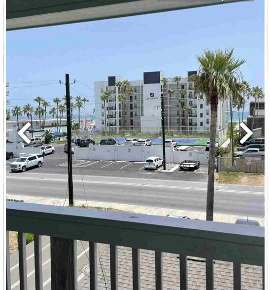 Building Photo - 126 Pike St