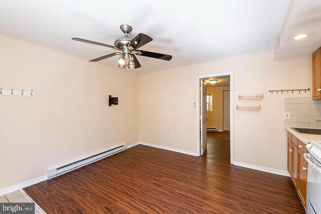 Building Photo - 1635 Passyunk Ave