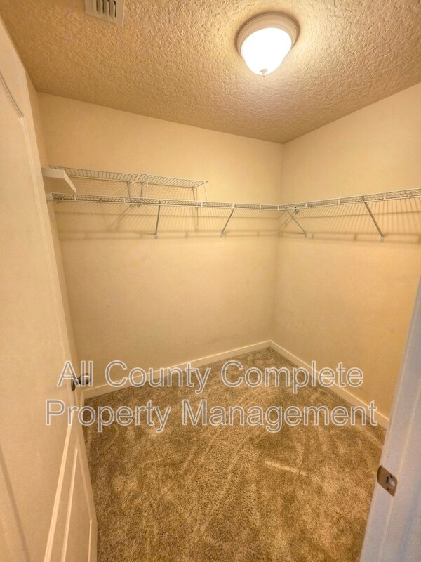 Building Photo - 8595 Dylan Michael Dr