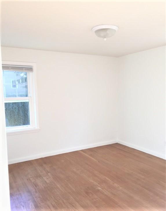 Building Photo - 4 bedroom in Seattle WA 98103