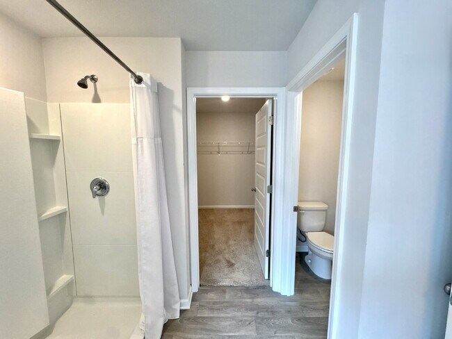 Building Photo - New rental in Brighton Oaks! Conveniently located off Hwy 231, this community conveniently close ...