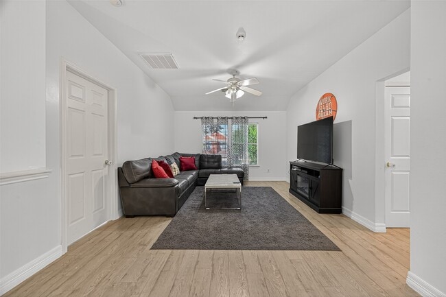 Building Photo - 20618 Rustic Hearth Ct