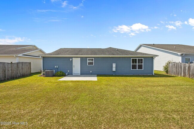Building Photo - 408 Elsmore Dr