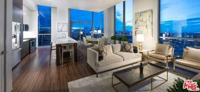 Building Photo - 3033 Wilshire Blvd