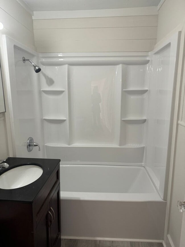 Building Photo - 2110 S Lumpkin St