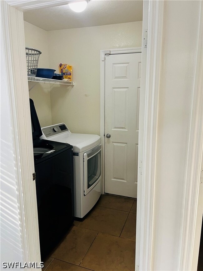 Building Photo - 3280 2nd Ave SE