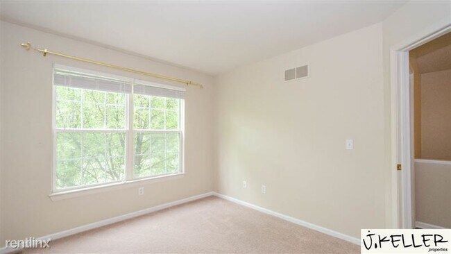 Building Photo - 3477 Ashburnam Rd