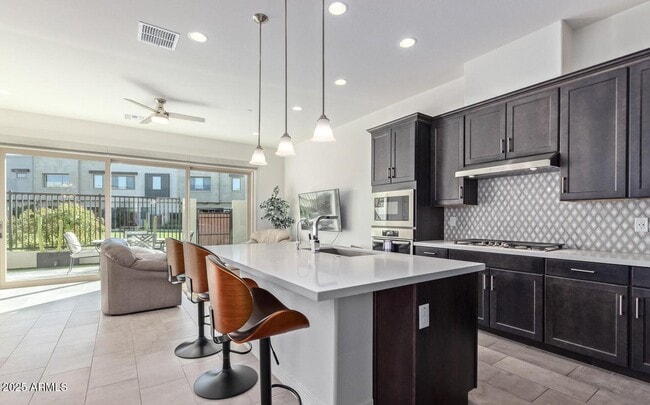 Building Photo - 7343 E Vista Bonita Dr