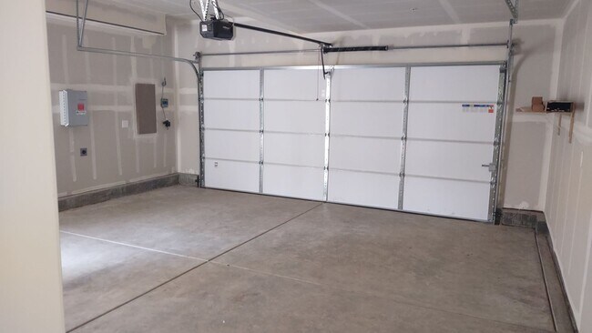 Building Photo - 6064 Sunscape Wy