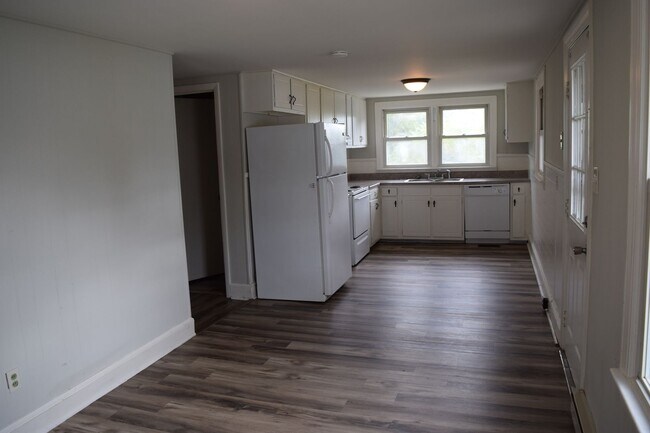 Building Photo - Charming 3-Bedroom Home in Hickory – $1,450/mo