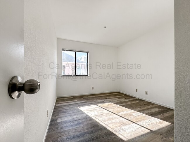 Building Photo - 3648 Grand Ave
