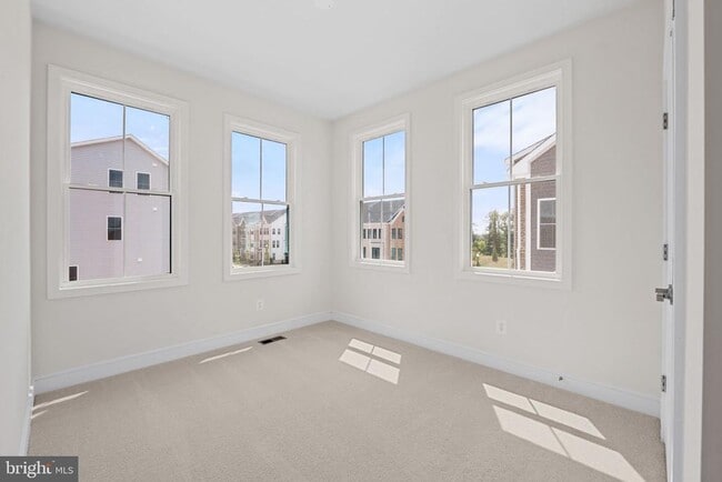 Building Photo - 42100 Picasso Sq