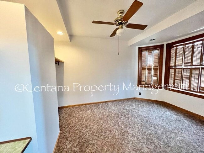 Building Photo - Historic home centrally located and beauti...