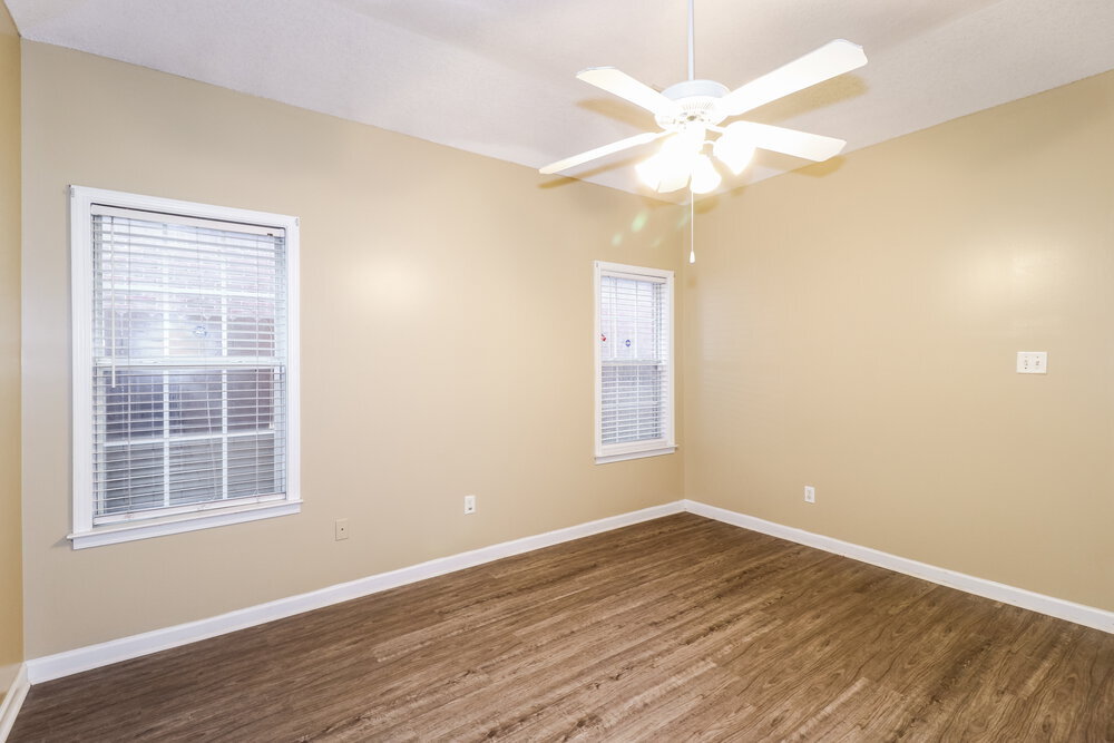 Building Photo - 8691 Overcup Oaks Dr