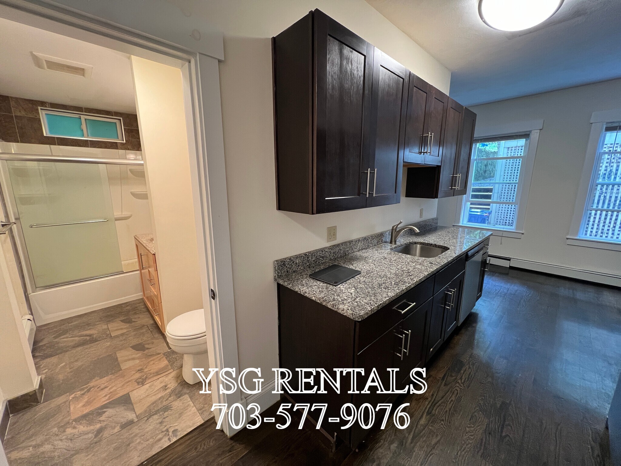 Building Photo - 4 Romar Ter