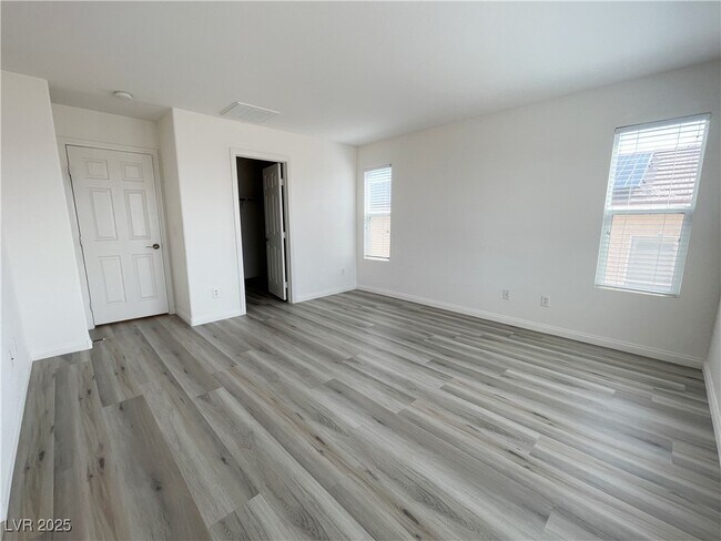 Building Photo - 8413 Lower Trailhead Ave