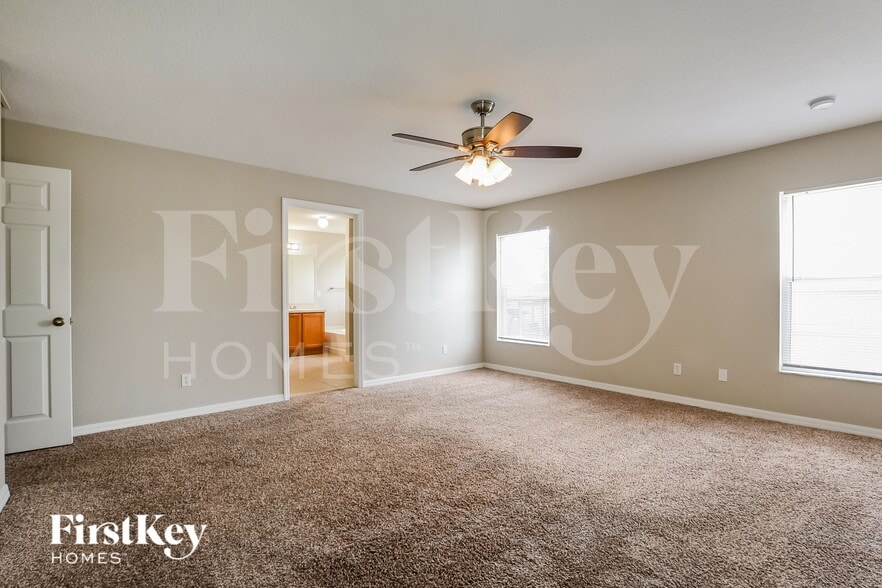 Building Photo - 642 Skyridge Rd