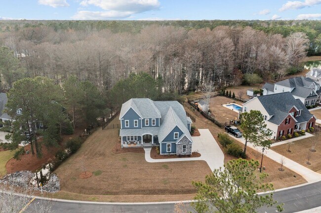 Building Photo - Luxury Home in gated Hampstead Community