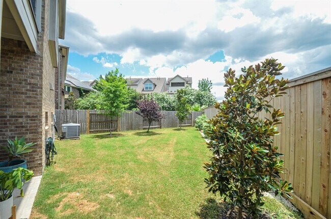Building Photo - 3407 Mapleshire Dr