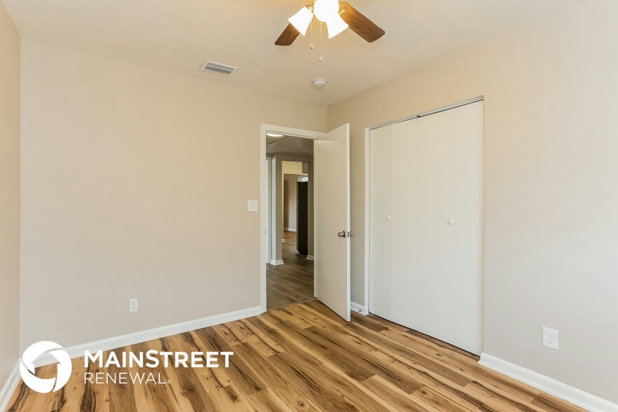 Building Photo - 6603 Syringa Ln