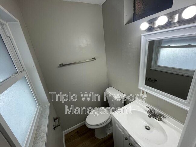 Building Photo - 11423 Ortega Dr