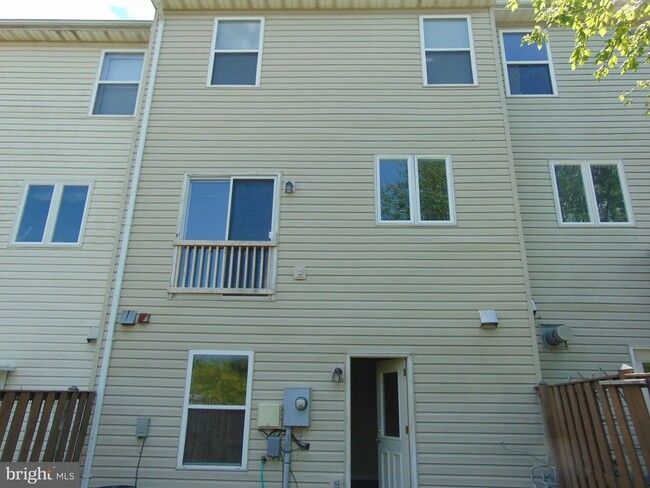 Building Photo - 14854 Bolton Rd