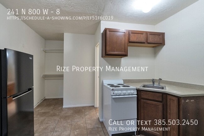 Building Photo - 241 N 8th W