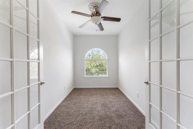 Building Photo - 2 Granite Path Pl