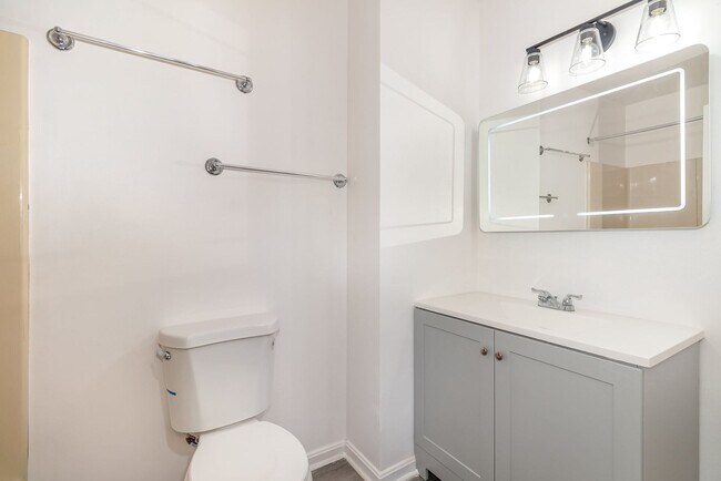 Building Photo - 6212 Spring Knoll Dr