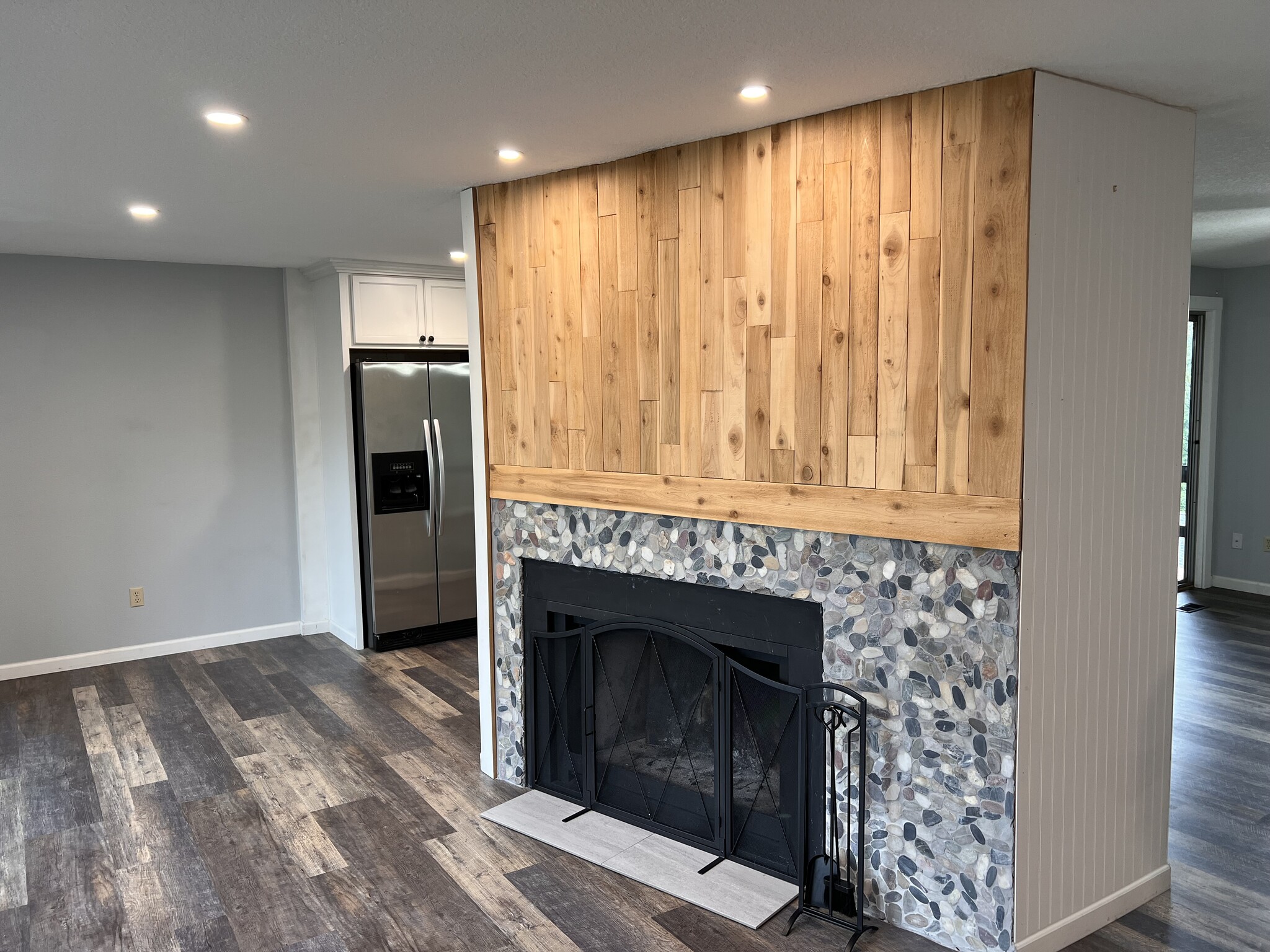 Building Photo - 891 NE Bunyard Pl