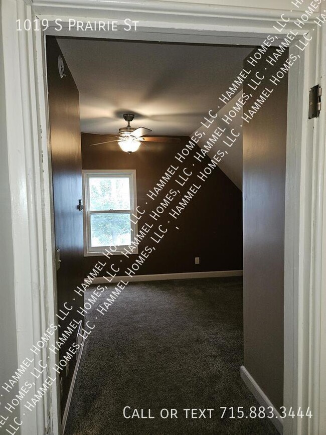 Building Photo - 1019 S Prairie St