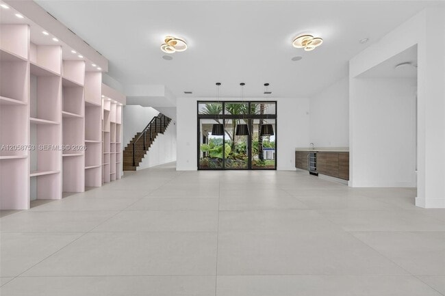 Building Photo - 16709 Botaniko Dr N