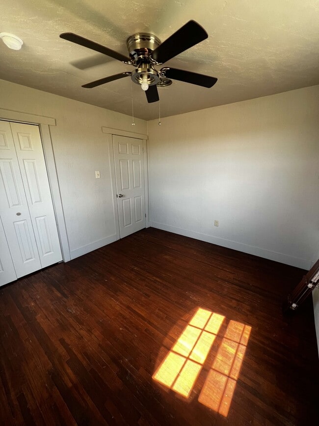 Building Photo - 212 W Broadway