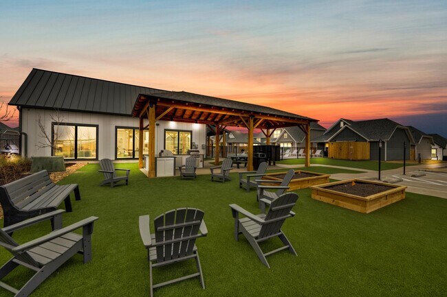 Building Photo - 10113 Conover Cmns Cir