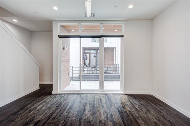 Building Photo - 2180 Bennett Ave