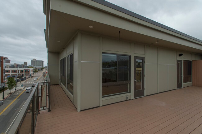 Building Photo - 261 W 2nd St