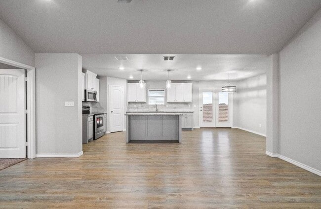 Building Photo - 3/2 in Frenship ISD!