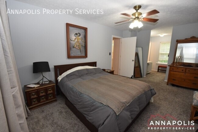 Building Photo - 1152 Neptune Pl