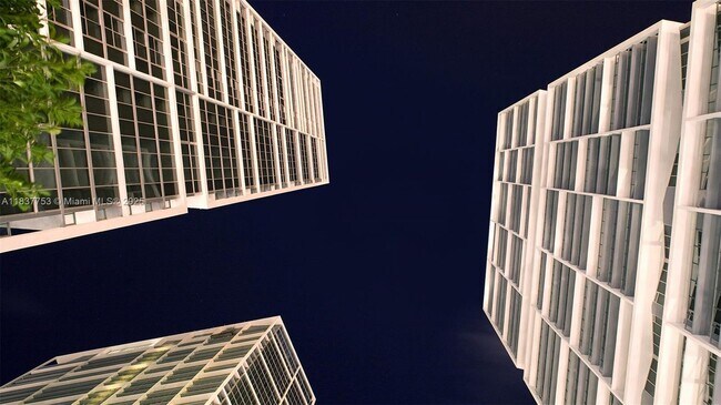 Primary Photo - 475 Brickell Ave