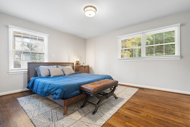 Master Bedroom - 1913 Old Creek Trl