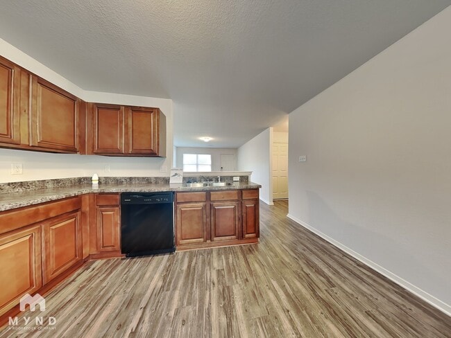 Building Photo - 9168 Pleasant Valley Dr