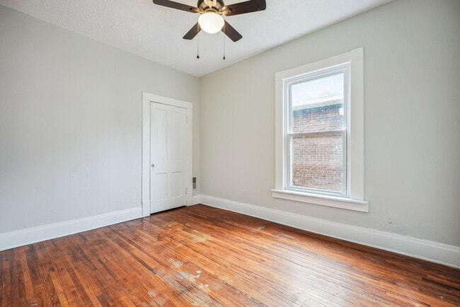 Building Photo - 189 W Park Ave