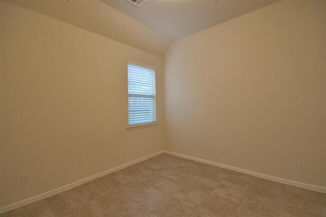 Building Photo - 3643 Cottage Pines Ln