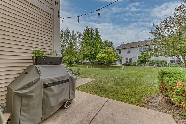 Building Photo - 2172 Sunrise Cir