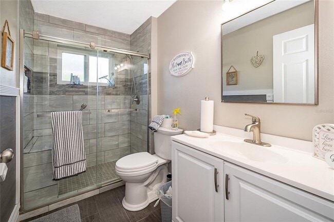 Building Photo - 702 Via Bianca Dr