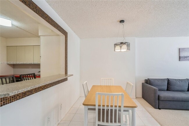 Building Photo - 18151 NE 31st Ct