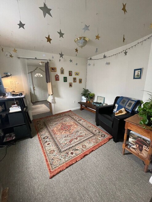 Building Photo - 72 Hyde St