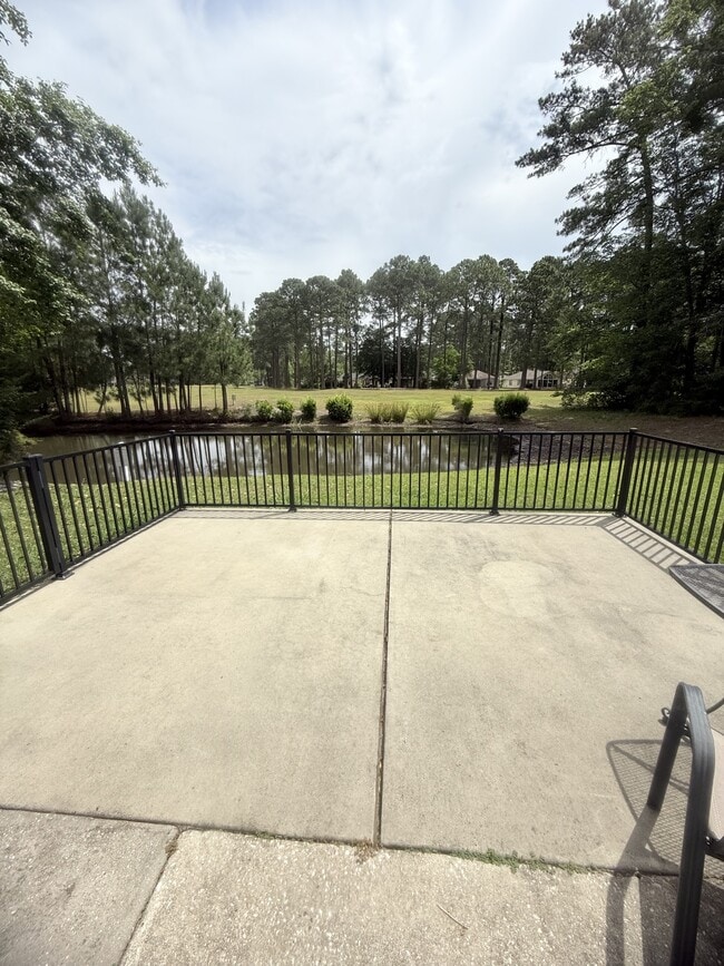 Building Photo - 6576 Pebble Beach Crescent
