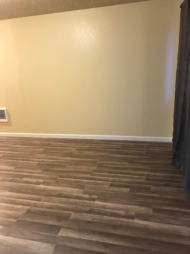 Building Photo - 1111 Willow St